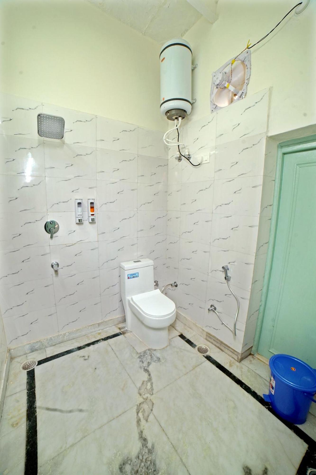 Hotel Shree Krishna Bhakti Ashram Vrindāvan Esterno foto